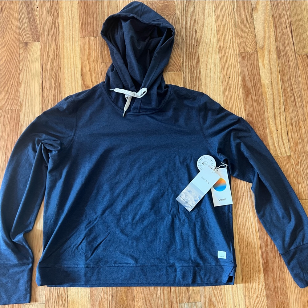 Vuori Woman's Dream Knit long sleeve shirt. Size: MColor: Azure Heather